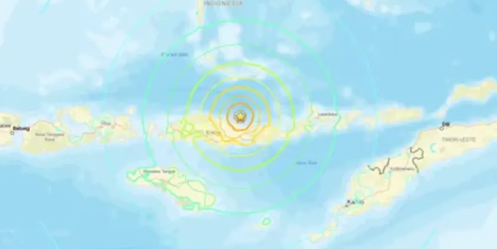 Um centro de monitoramento do país emitiu um alerta de tsunami que foi suspenso cerca de três horas após o tremor
