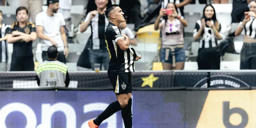 Cuello marcou dois gols no duelo