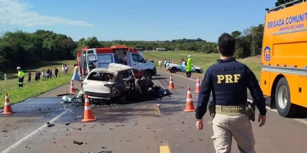 De acordo com a Polícia Rodoviária Federal (PRF), o sinistro ocorreu no km 408 da rodovia