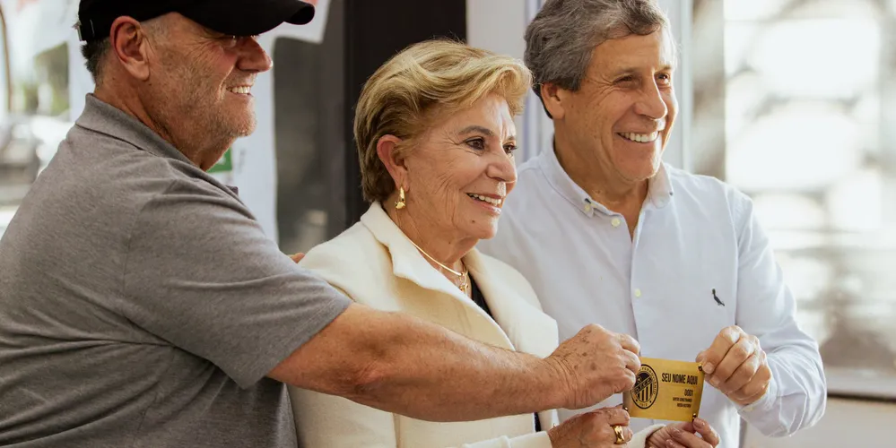 Em entrevista concedida ao Portal aRede após o encontro com a prefeita Elizabeth, Álvaro Goes garantiu que as obras do novo estádio iniciam em 1º de outubro de 2026