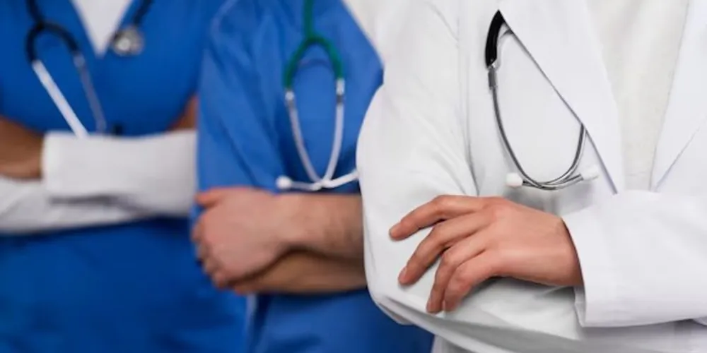 Além do piso de médicos e dentistas, CAE analisa propostas sobre medicamentos, municípios e agrotóxicos