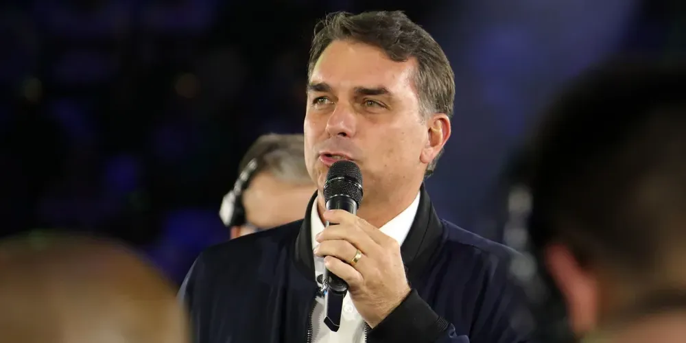 O senador e candidato à Presidência Flávio Bolsonaro (PL-RJ) durante a convenção que oficializou a candidatura à reeleição do governador de São Paulo