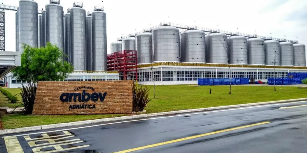 A cervejaria Ambev de Ponta Grossa abrirá as portas para visitantes durante o mês de agosto