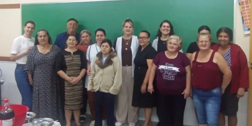 A EJA amplia o acesso à educação