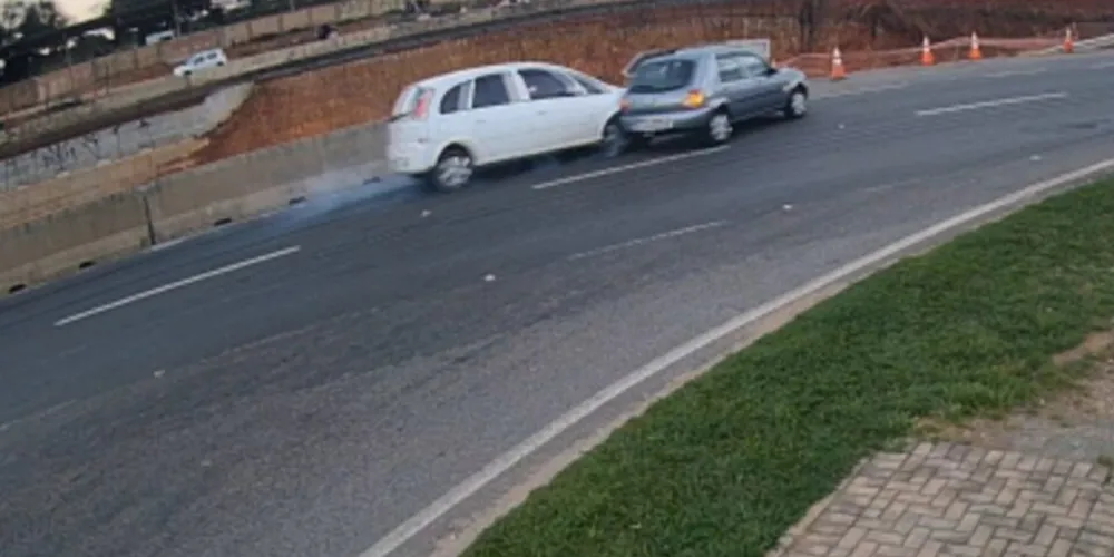 Colisão no Contorno Norte, em Curitiba
