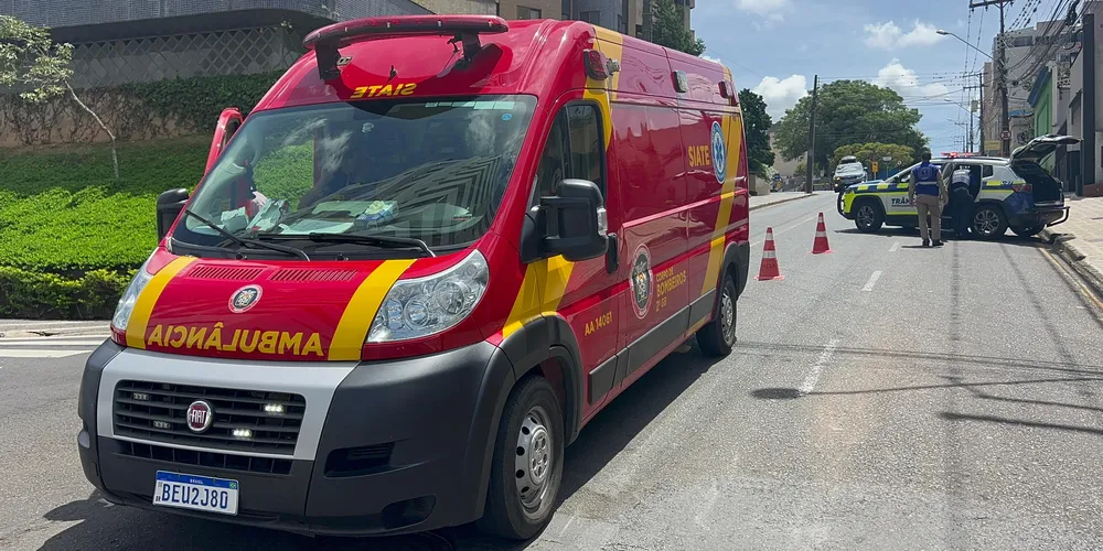 Equipes do Serviço Integrado de Atendimento ao Trauma em Emergência (Siate) e do Corpo de Bombeiros foram mobilizadas para prestar os primeiros socorros