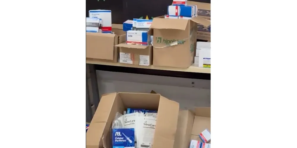 Foi encontrada uma grande quantidade de medicamentos, entre eles insulina, quimioterápicos, anestésicos de uso controlado, morfina, antibióticos e outros