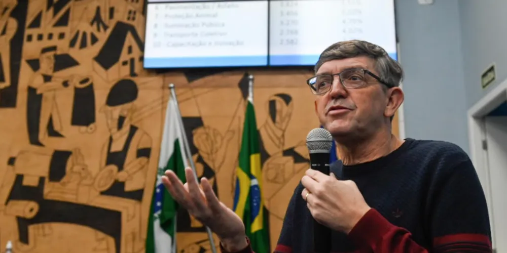 Secretário municipal da Fazenda de Ponta Grossa, Cláudio Grokoviski