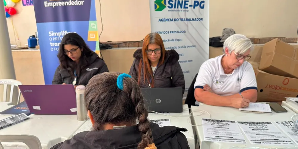 Durante todo o dia, a equipe técnica do CRAS Sabará estará no local com a unidade móvel, prestando atendimento técnico e realizando Cadastro Único