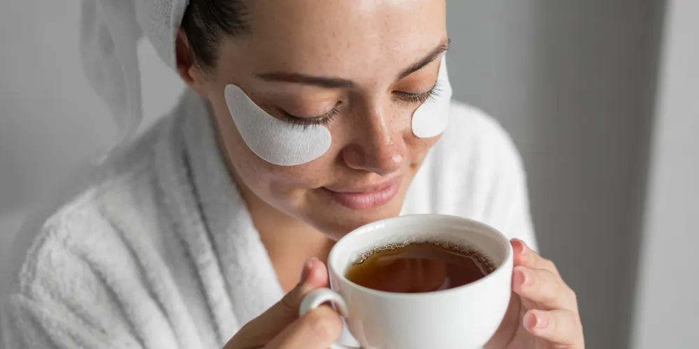 A hidratação no inverno deve ser individualizada. De forma geral, o ideal é aplicar o hidratante logo após o banho