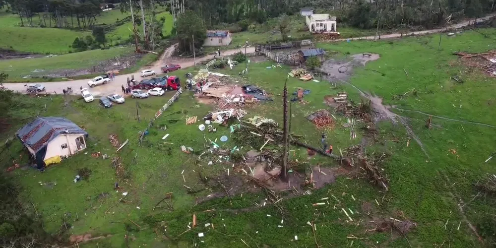 O Portal aRede esteve em um dos locais mais atingidos pelo tornado, a comunidade do Fundão