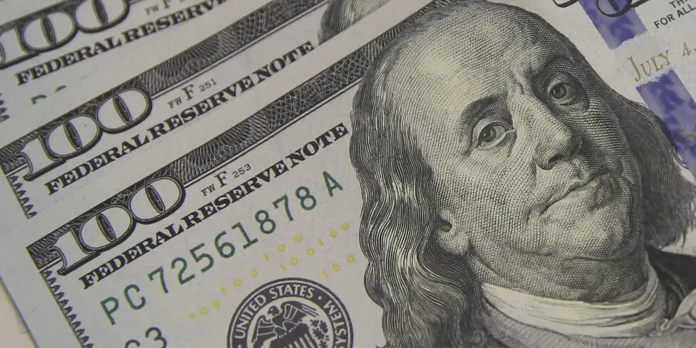 A valorização do dólar foi impulsionada principalmente pelo cenário externo