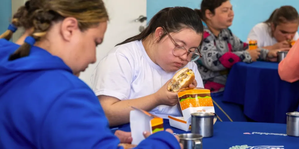 Faspg recebe big macs