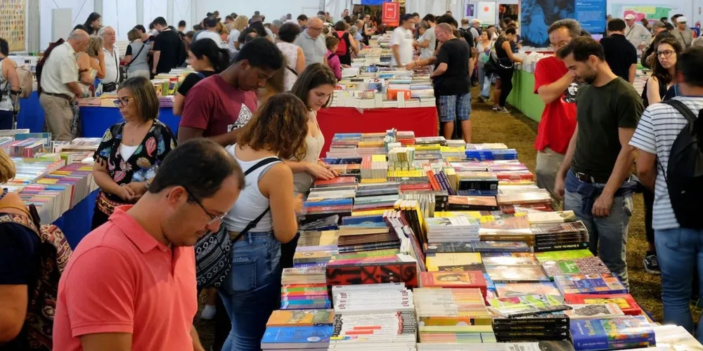 A 45ª Semana Literária Sesc e Feira do Livro reúne diferentes vozes para refletir sobre temas como amor e afetos, diversidade, memória, cultura, escuta e as múltiplas formas de existir