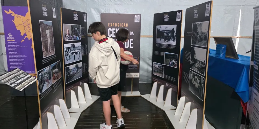 As imagens são contribuições de moradores e da paróquia, digitalizadas pelo Museu Cenas e disponibilizadas também em sua plataforma digital