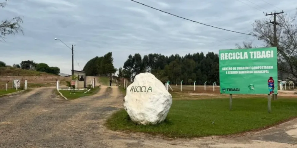O alvo foi a unidade do Recicla Tibagi, localizada no Distrito Industrial