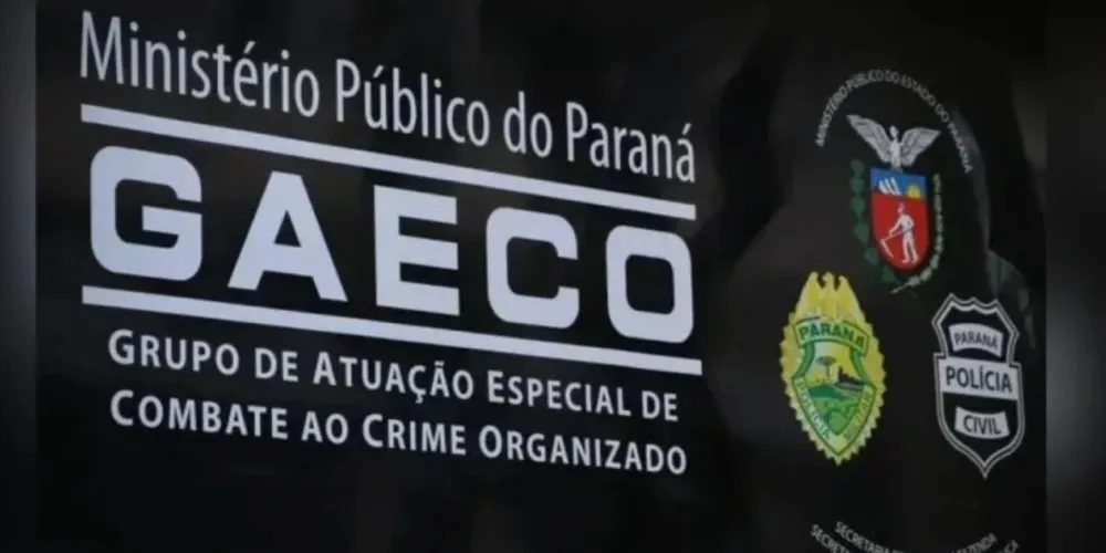 Agentes do Gaeco cumprem mandados de busca e apreensão durante a Operação Nascituro, que apura fraudes na venda de dispositivos médicos em Londrina e na Bahia