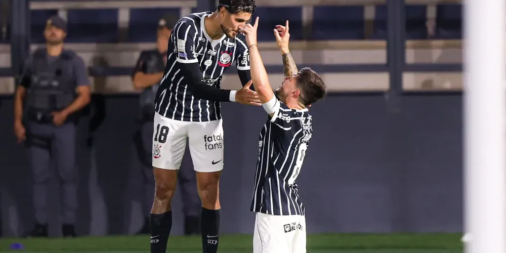 Pedro Raul e Rodrigo Garro, autores dos gols do Corinthians sobre o Red Bull Bragantino