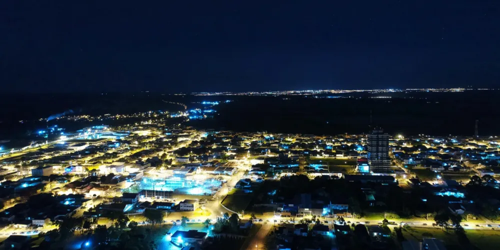Carambeí inicia a colocação de mais um grande lote de lâmpadas em LED