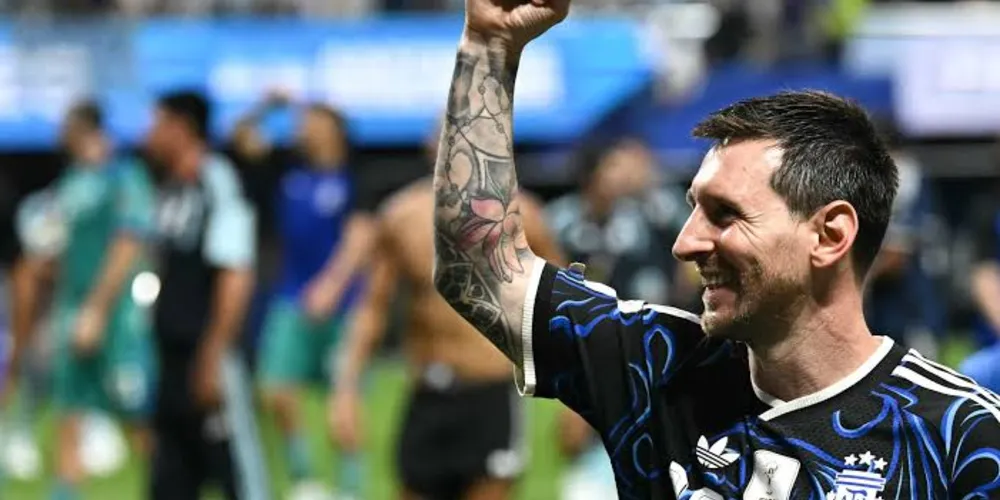 Com a partida final, em Nova York, chega ao fim a primeira Copa do Mundo realizada em três países