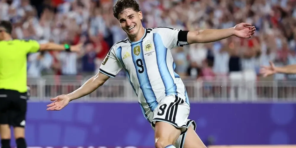 Julián Álvarez, da Argentina, celebrando gol marcado na Copa do Mundo de 2026
