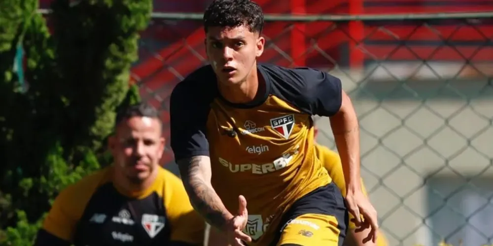 Lucca em treino do São Paulo