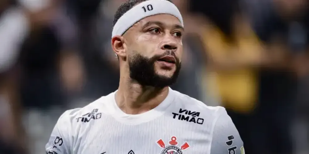 Memphis Depay viu seu contrato encerrar com o Corinthians sem acordo por renovação