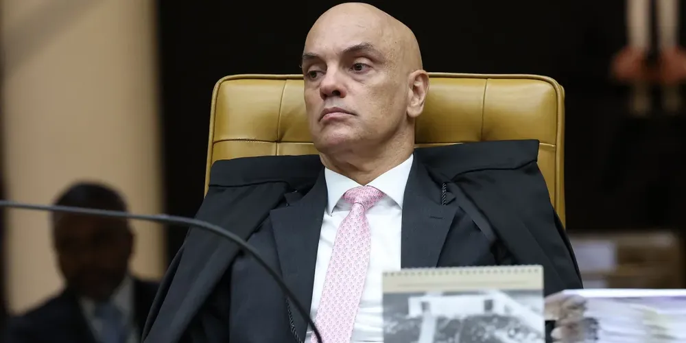 O ministro Alexandre de Moraes durante sessão plenária do STF