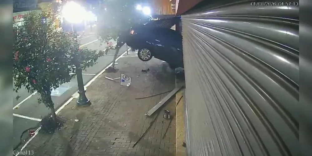 Os policiais constataram sinais de embriaguez no motorista