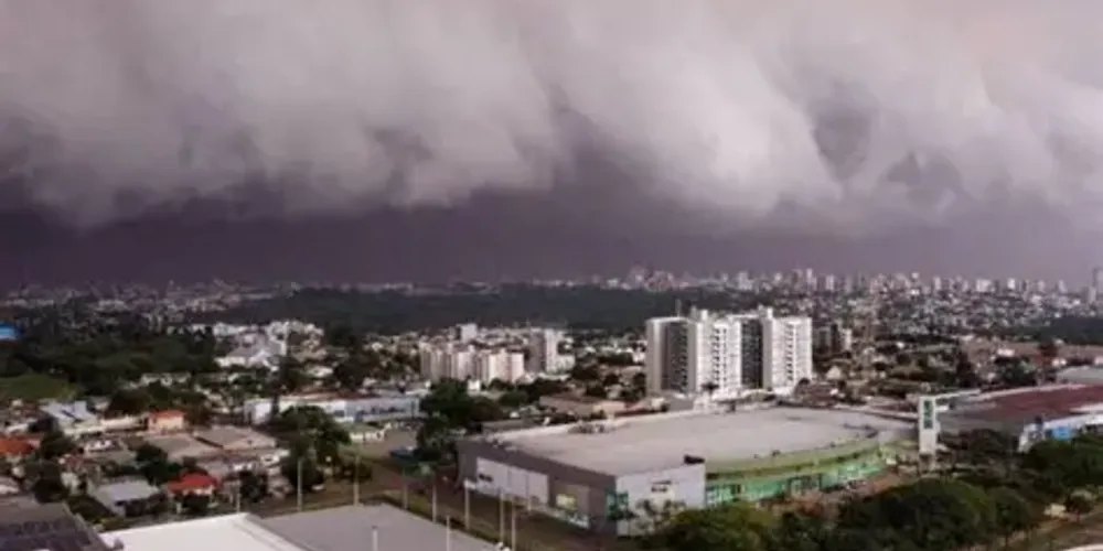 Tempestade irregular no Paraná