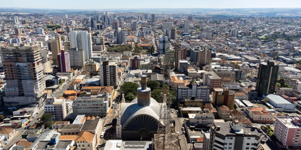 Município cresceu 0,77% em relação à estimativa de 2025