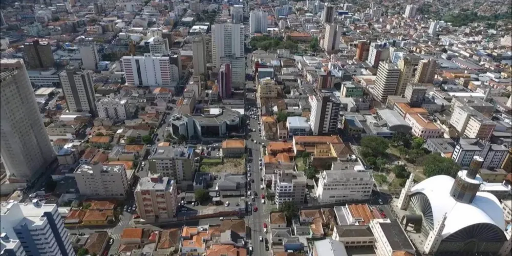 Município cresceu 0,77% em relação à estimativa de 2025