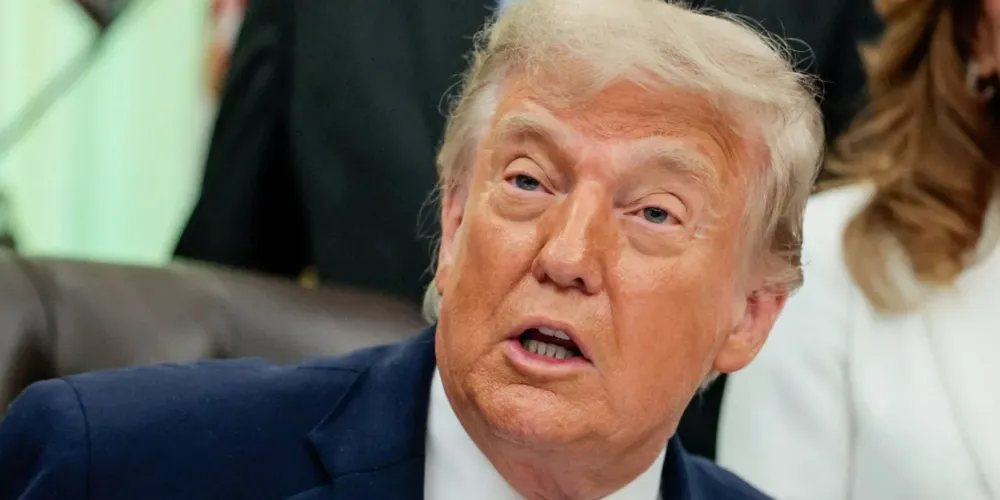 Donald Trump discursa durante evento de anúncios econômicos e regulatórios