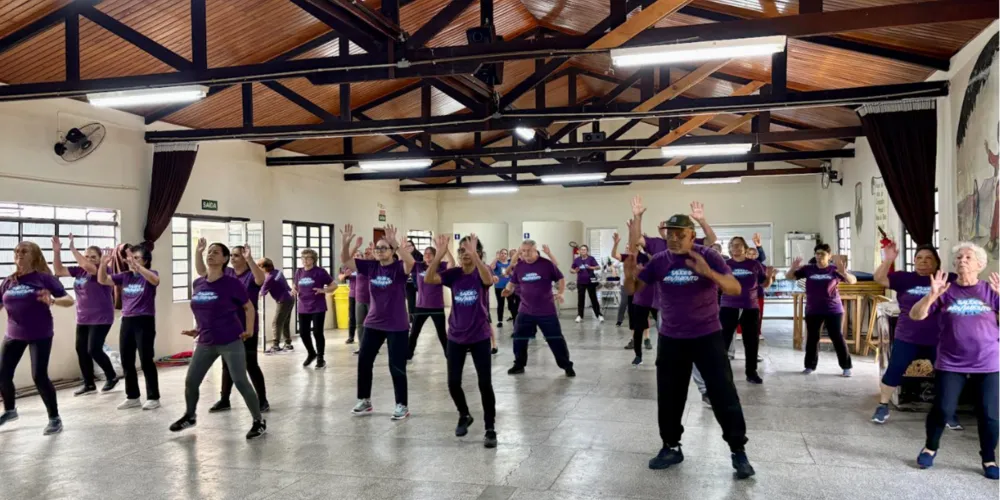 As aulas acontecem em diferentes bairros de Castro durante a semana