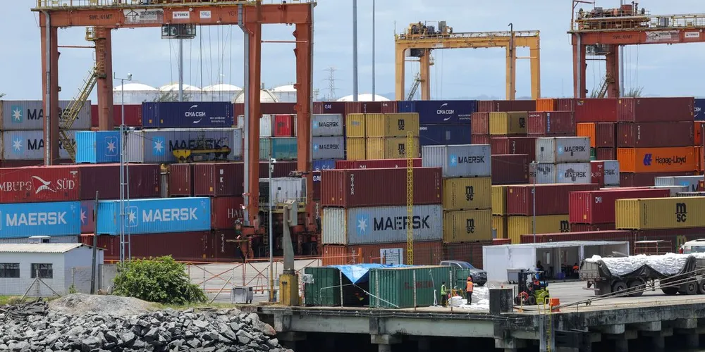 As novas medidas tarifárias alcançam 23,1% das exportações destinadas aos Estados Unidos.