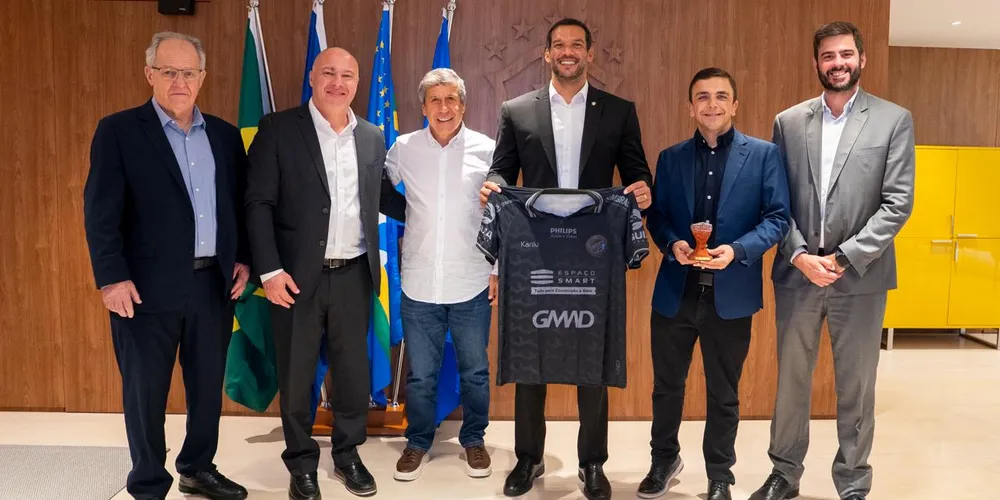 Durante o encontro, o Operário recebeu da CBF uma sinalização positiva da destinação de recursos para auxiliar na etapa inicial das obras do Germano Krüger, mediante a aprovação do estudo sobre o pedido