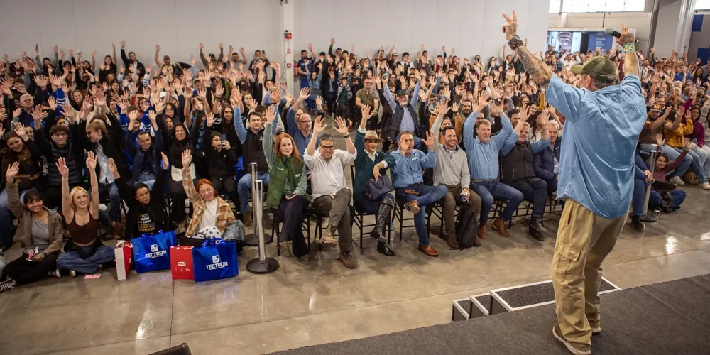 A Arena Conexão reuniu aproximadamente 600 produtores e especialistas durante o Seminário Internacional do Leite, em Castro