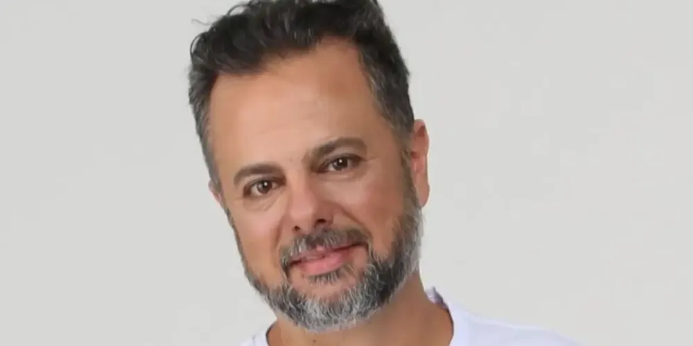 Grassi atua pela causa animal, incluindo a defesa da instalação de hospitais públicos para o atendimento de cães e gatos