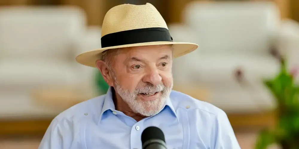 Luiz Inácio Lula da Silva tenta a reeleição à Presidência da República pelo Partido dos Trabalhadores (PT)