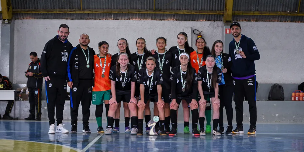 Nas disputas femininas, a ACGF Ponta Grossa ampliou sua liderança no ranking geral
