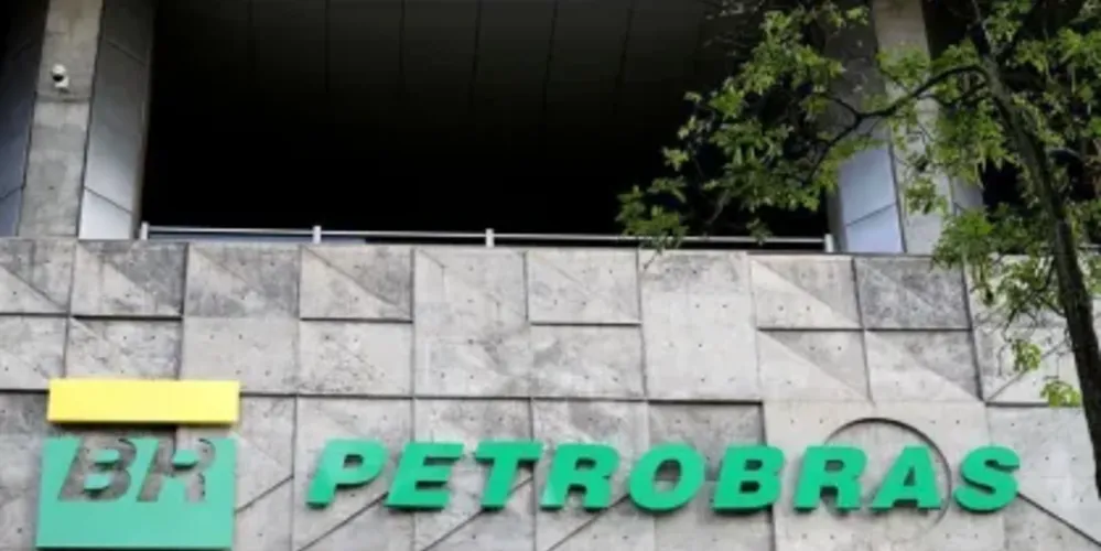 O resultado confirma a presença de petróleo ou gás natural no local, mas ainda são necessários estudos para determinar se há uma acumulação com potencial comercial