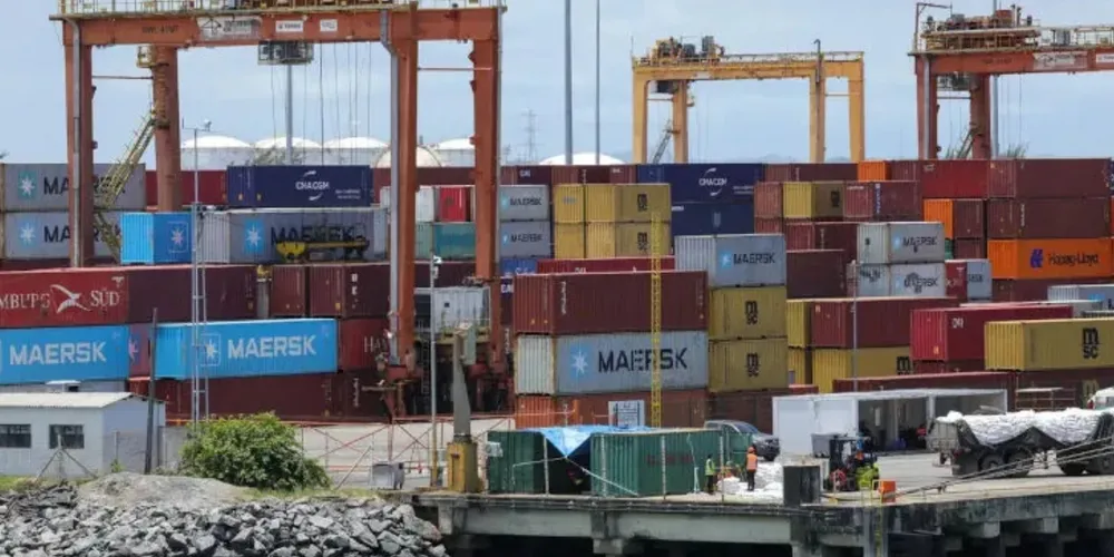 Aumento de tarifas sobre produtos brasileiros amplia ambiente de incerteza no comércio bilateral com os Estados Unidos