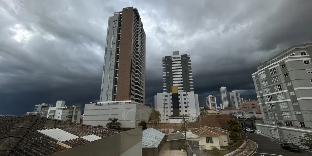 Domingo (30) será marcado por céu parcialmente nublado e pancadas de chuva a partir da tarde