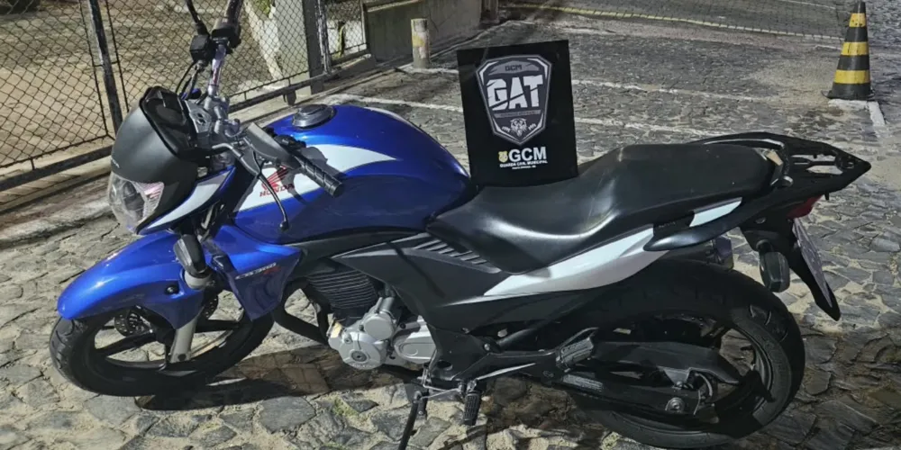 O condutor e a motocicleta foram encaminhados à 13ª Subdivisão Policial (SDP)