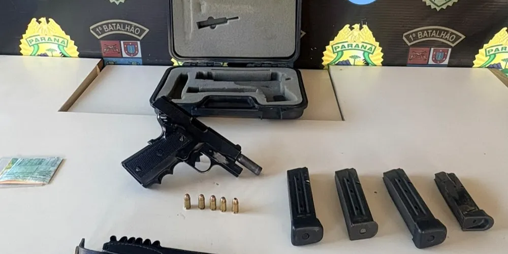 A arma foi apreendida