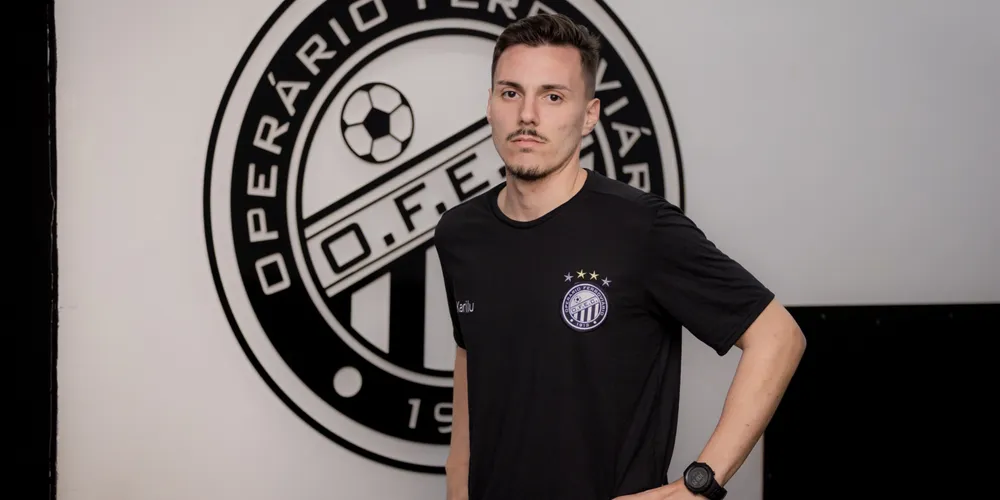 Com 11 anos de experiência na área, Gabriel possui Licença A da Confederação Brasileira de Futebol (CBF)