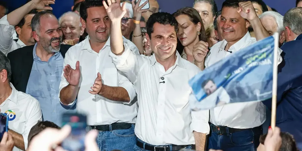 O deputado também fez elogios ao ex-senador Álvaro Dias (MDB), que abriu mão da disputa pela vaga na composição governista