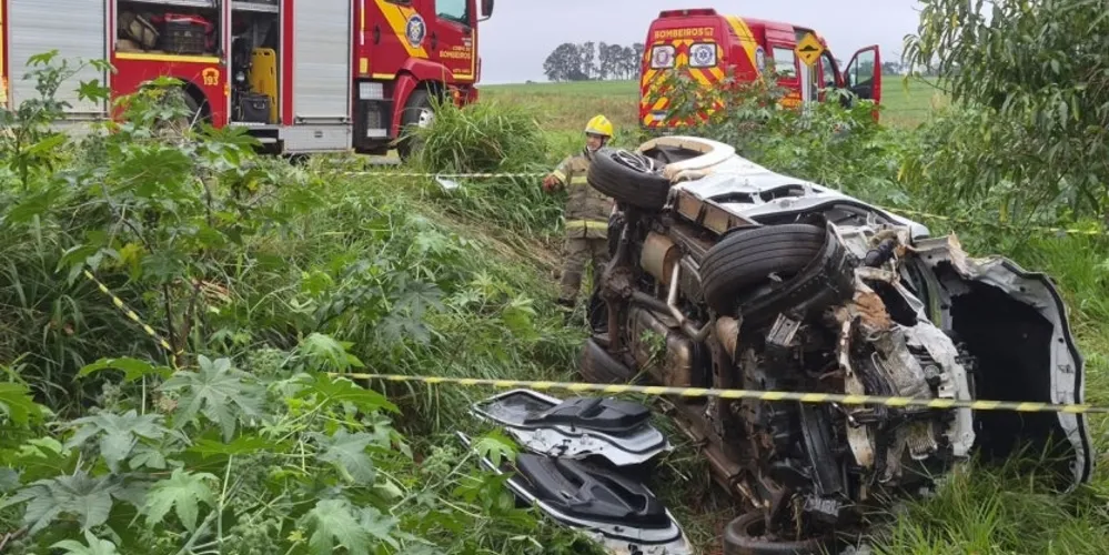 Apesar dos esforços, o médico não resistiu aos graves ferimentos e teve o óbito constatado ainda na cena do acidente