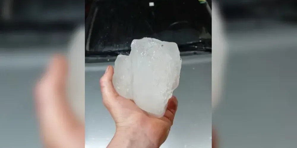 Alguns moradores relataram que o granizo chegou a dimensões semelhantes às de um ovo de galinha