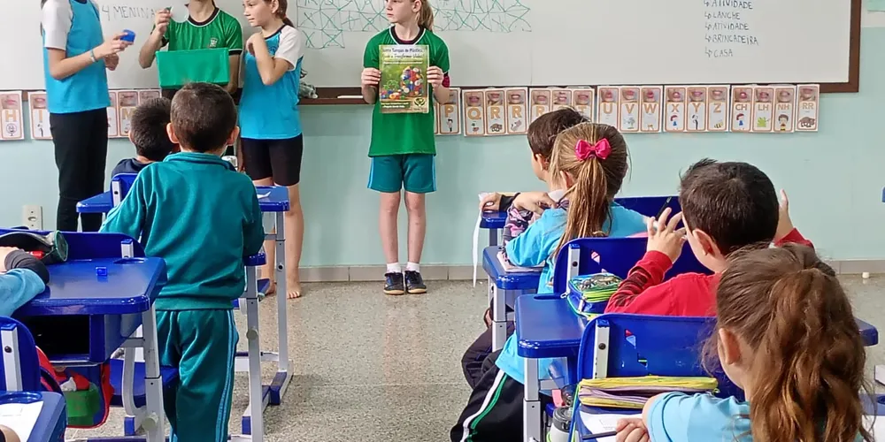 Estudantes puderam levar proposta aos colegas das demais turmas
